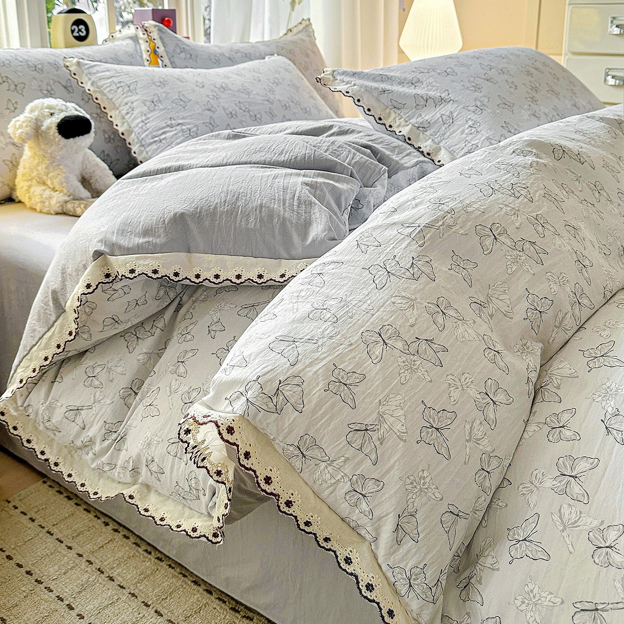 91家纺网 家纺一手货源 找家纺 韩秀家纺 2026新款A类纺棉四件套全棉花边古法水洗棉法式蕾丝花边四件套 蝶纷飞