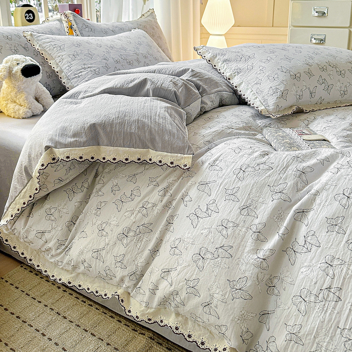 91家纺网 家纺一手货源 找家纺 韩秀家纺 2026新款A类纺棉四件套全棉花边古法水洗棉法式蕾丝花边四件套 蝶纷飞