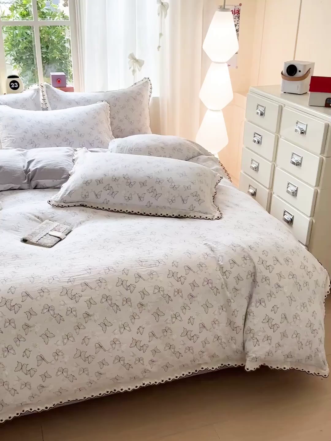 91家纺网 家纺一手货源 找家纺 韩秀家纺 2026新款A类纺棉四件套全棉花边古法水洗棉法式蕾丝花边四件套 蝶纷飞