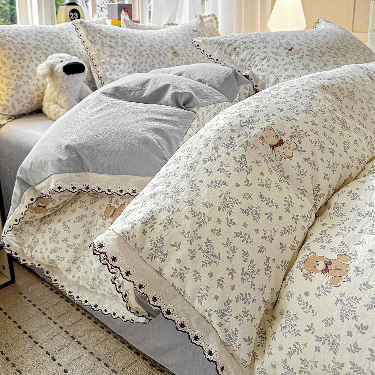 91家纺网 家纺一手货源 找家纺 韩秀家纺 2026新款A类纺棉四件套全棉花边古法水洗棉法式蕾丝花边四件套 花街萌宠