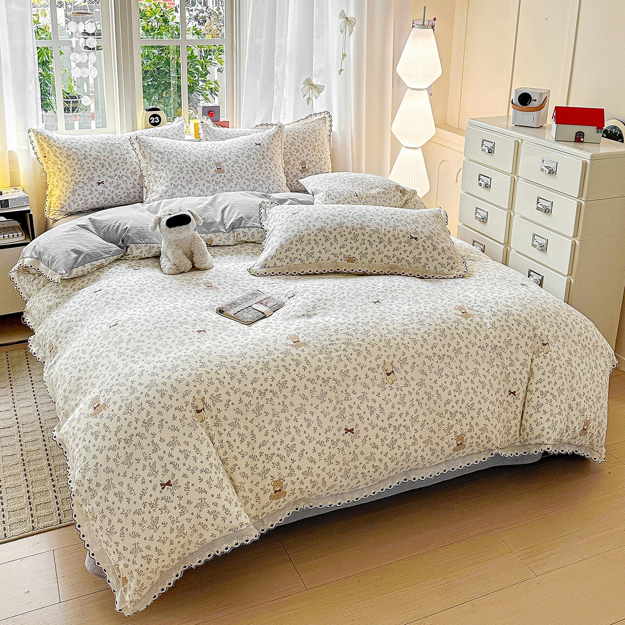 91家纺网 家纺一手货源 找家纺 韩秀家纺 2026新款A类纺棉四件套全棉花边古法水洗棉法式蕾丝花边四件套 花街萌宠