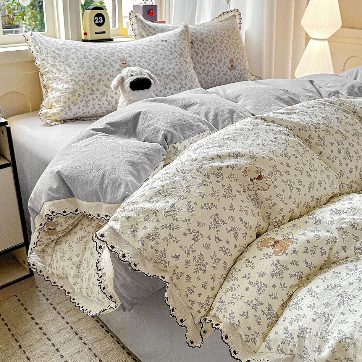 91家纺网 家纺一手货源 找家纺 韩秀家纺 2026新款A类纺棉四件套全棉花边古法水洗棉法式蕾丝花边四件套 花街萌宠