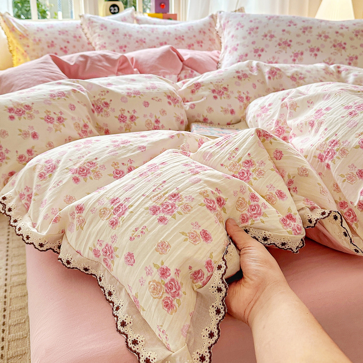 91家纺网 家纺一手货源 找家纺 韩秀家纺 2026新款A类纺棉四件套全棉花边古法水洗棉法式蕾丝花边四件套 绿荫