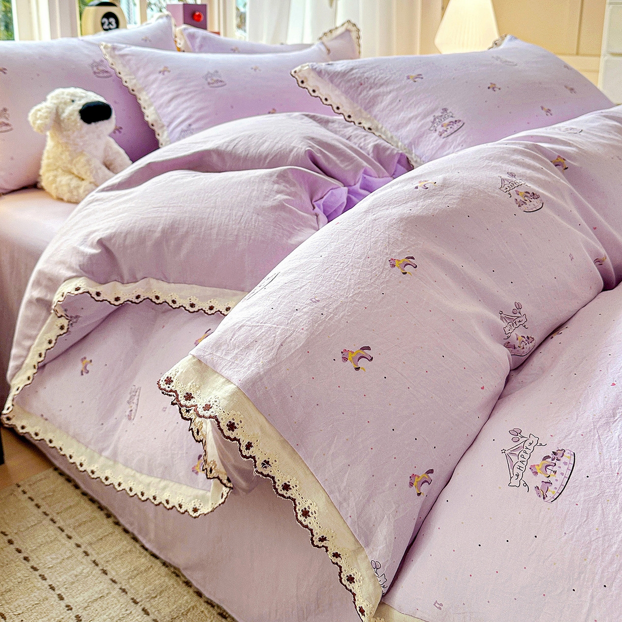 91家纺网 家纺一手货源 找家纺 韩秀家纺 2026新款A类纺棉四件套全棉花边古法水洗棉法式蕾丝花边四件套 旋转木马