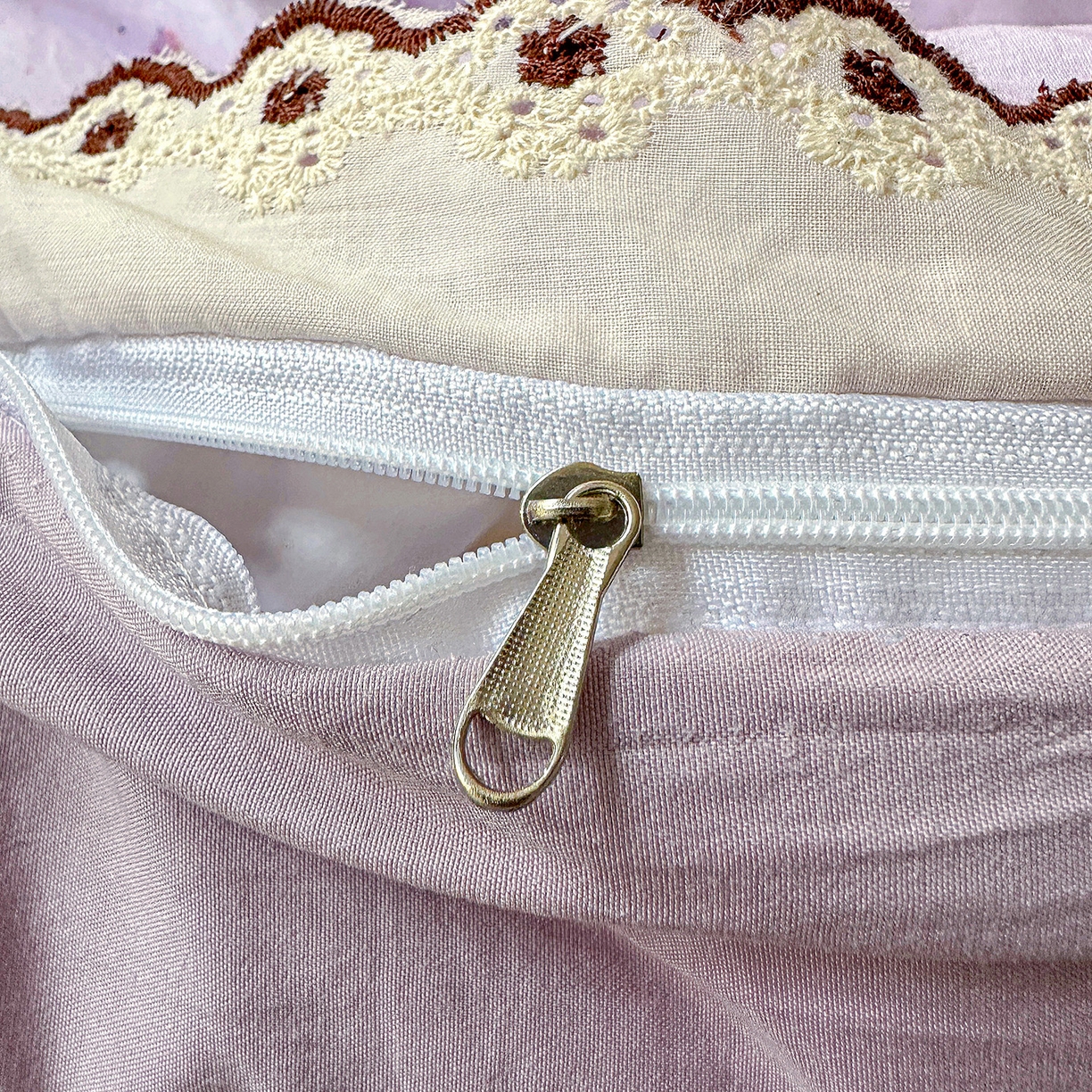 91家纺网 家纺一手货源 找家纺 韩秀家纺 2026新款A类纺棉四件套全棉花边古法水洗棉法式蕾丝花边四件套 旋转木马