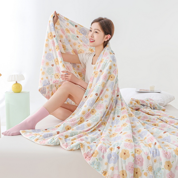 91家纺网 家纺一手货源 找家纺 亚龙工厂店 2026春夏新款网销直播爆款冰皮小凉被印花款夏被 芯语