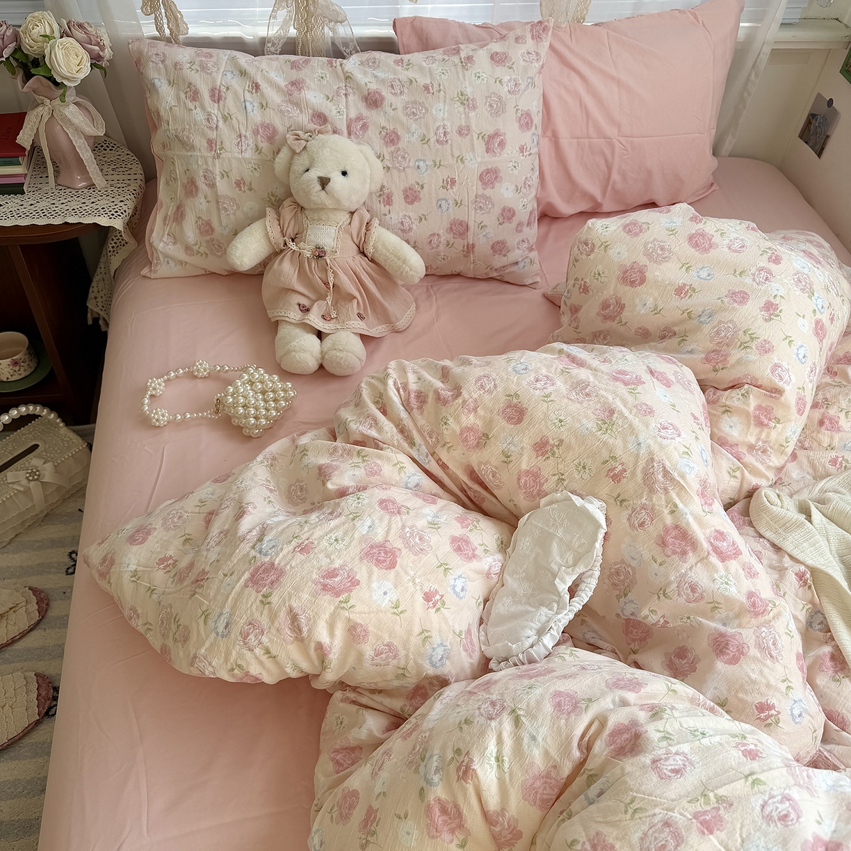 91家纺网 家纺一手货源 找家纺 原素 2026新春ins博主风双拼小碎花花卉水洗棉纱四件套 粉妍