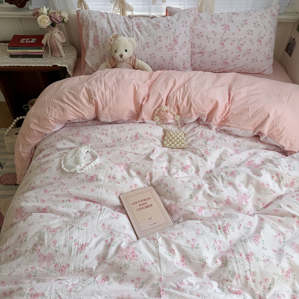 91家纺网 家纺一手货源 找家纺 原素 2026新春ins博主风双拼小碎花花卉水洗棉纱四件套 粉嫩蝴蝶结