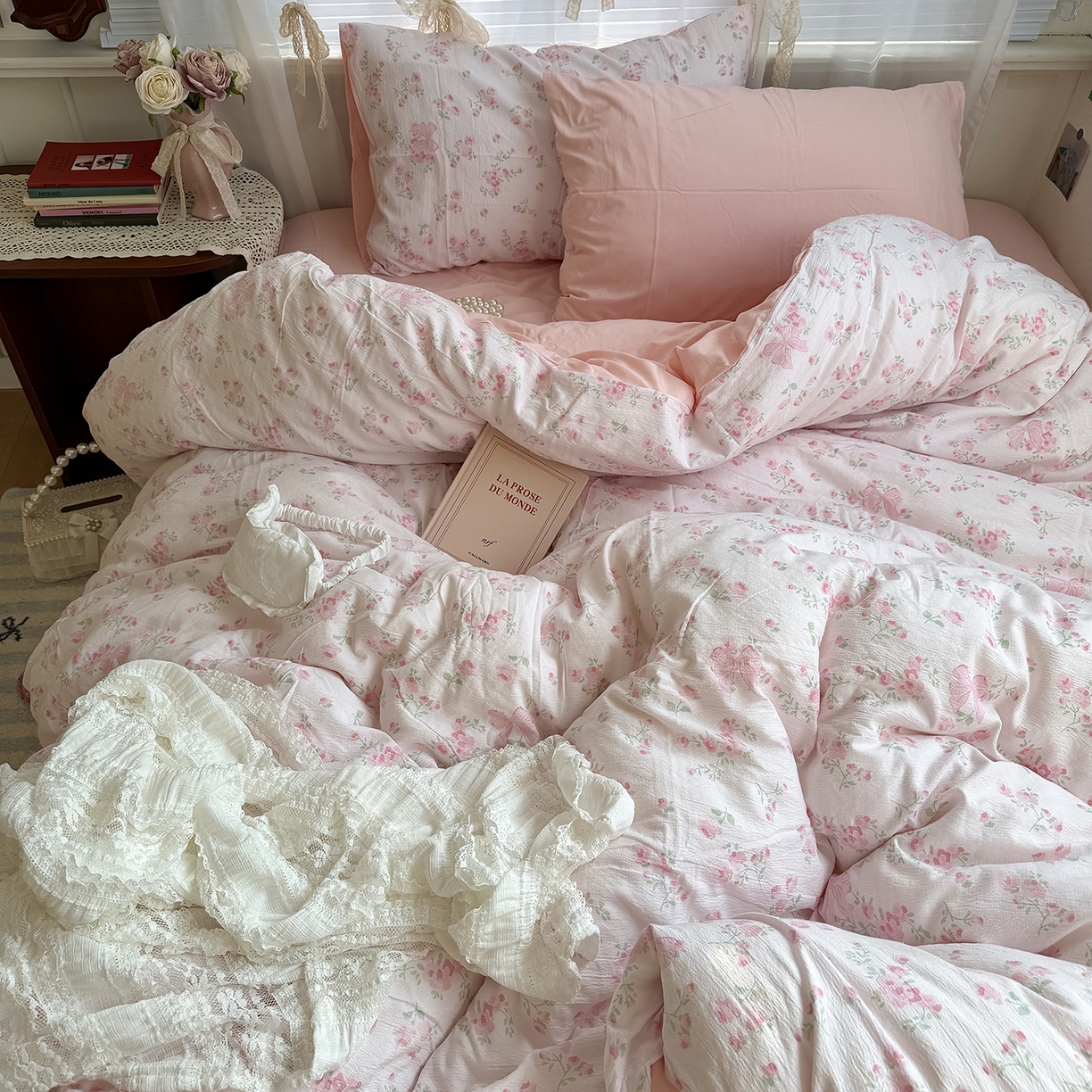 91家纺网 家纺一手货源 找家纺 原素 2026新春ins博主风双拼小碎花花卉水洗棉纱四件套 粉嫩蝴蝶结