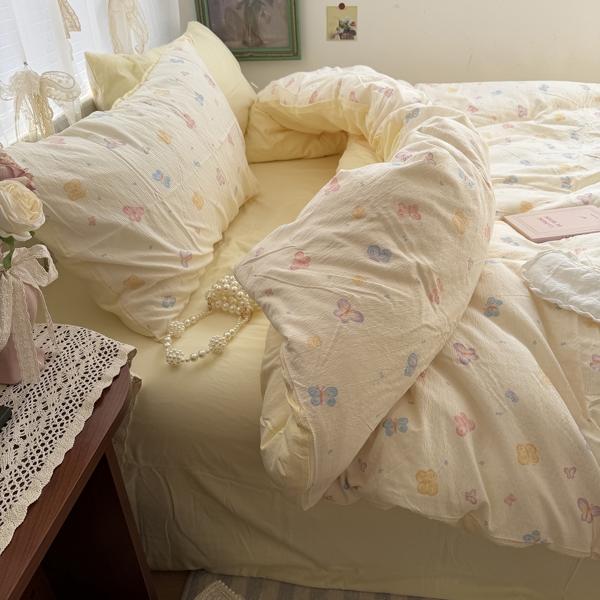 91家纺网 家纺一手货源 找家纺 原素 2026新春ins博主风双拼小碎花花卉水洗棉纱四件套 七彩蝴蝶