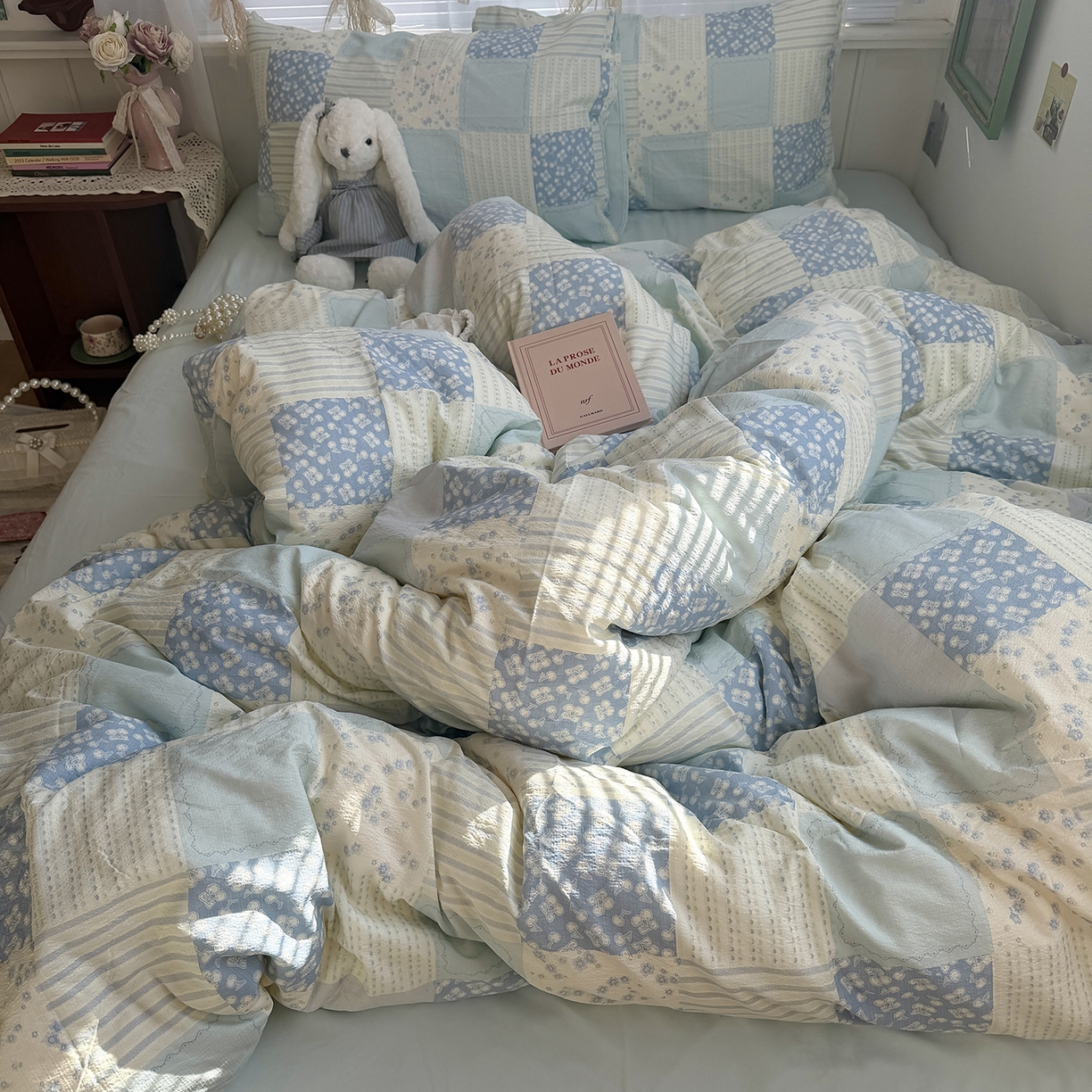 91家纺网 家纺一手货源 找家纺 原素 2026新春ins博主风双拼小碎花花卉水洗棉纱四件套 碎花蓝格