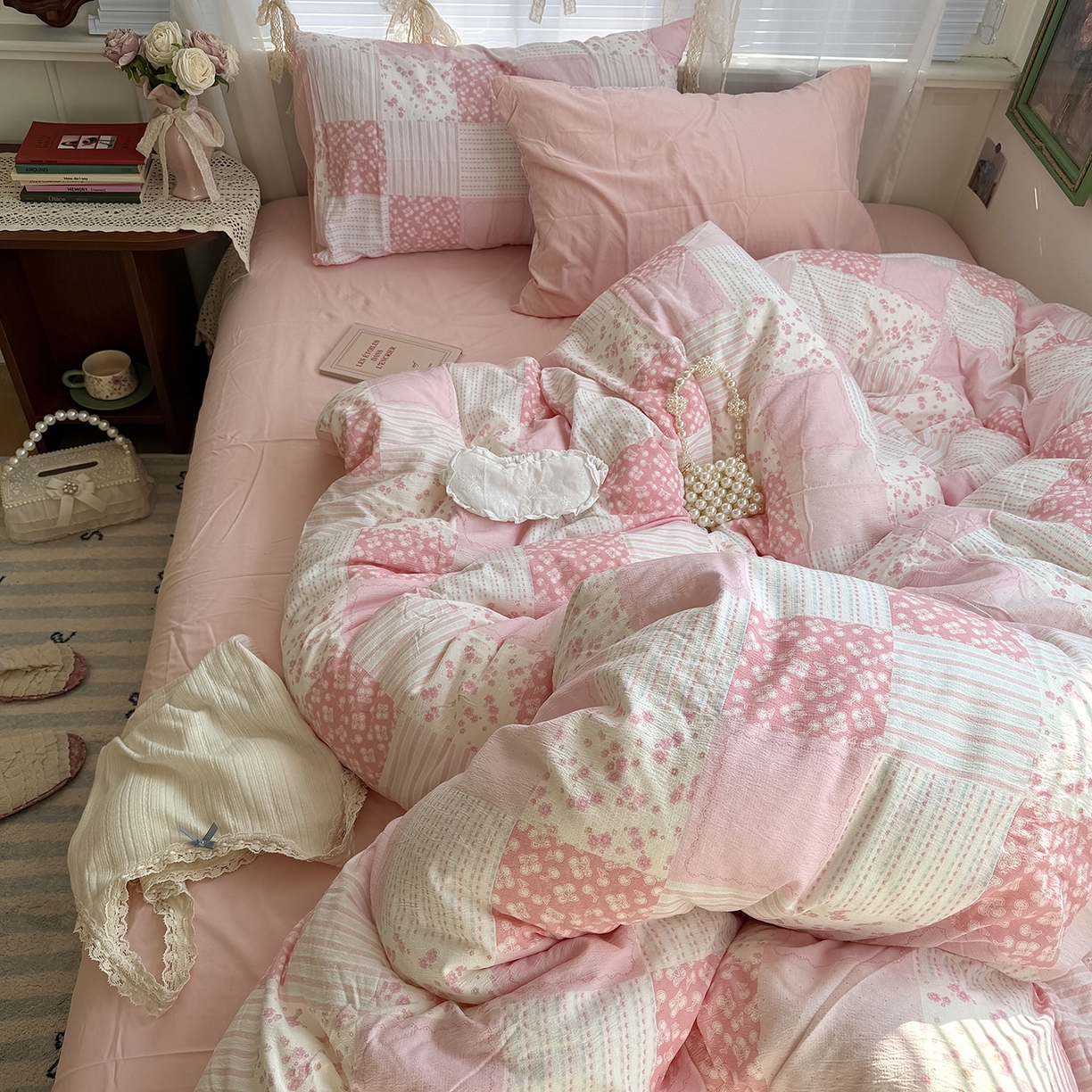 91家纺网 家纺一手货源 找家纺 原素 2026新春ins博主风双拼小碎花花卉水洗棉纱四件套 碎花粉格