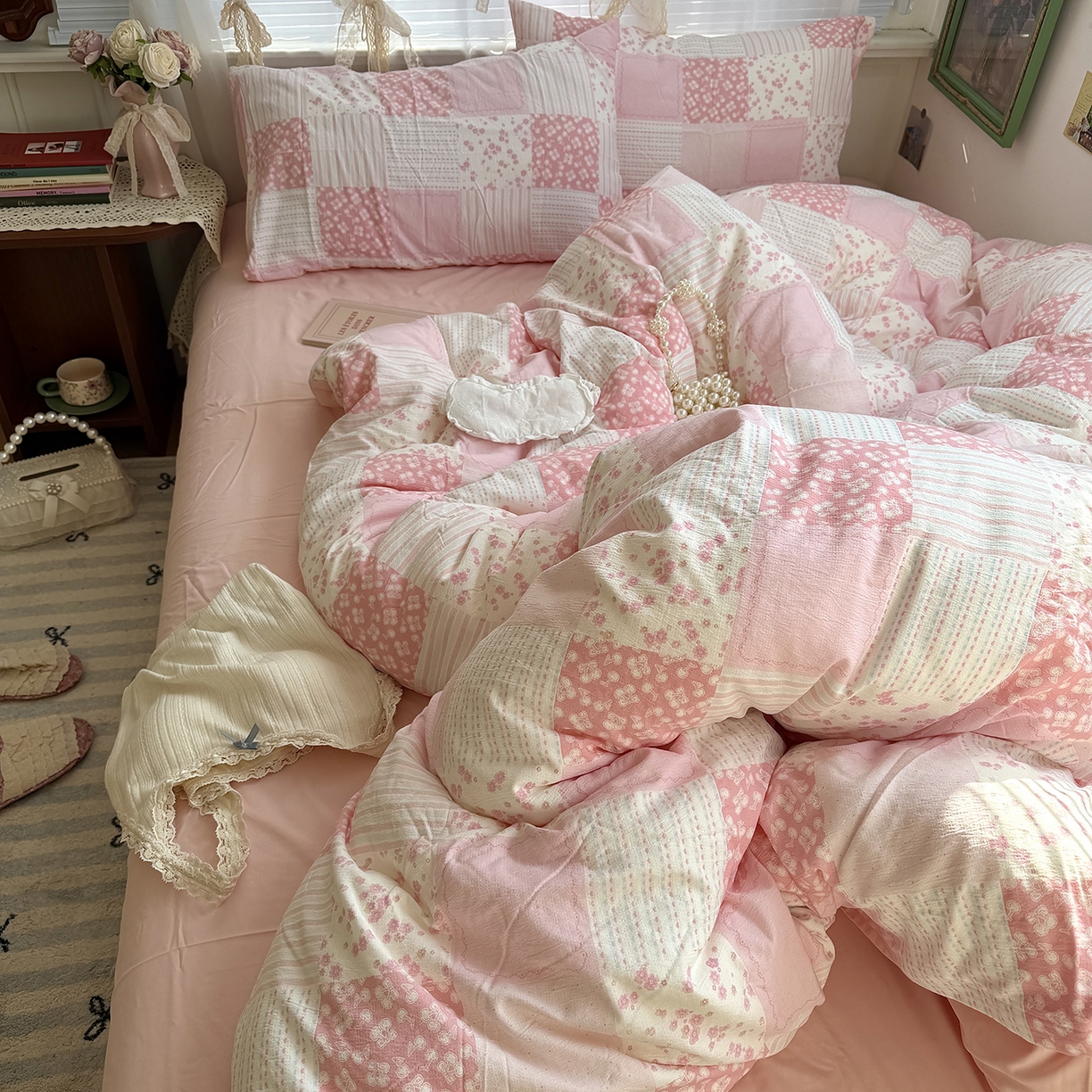 91家纺网 家纺一手货源 找家纺 原素 2026新春ins博主风双拼小碎花花卉水洗棉纱四件套 碎花粉格