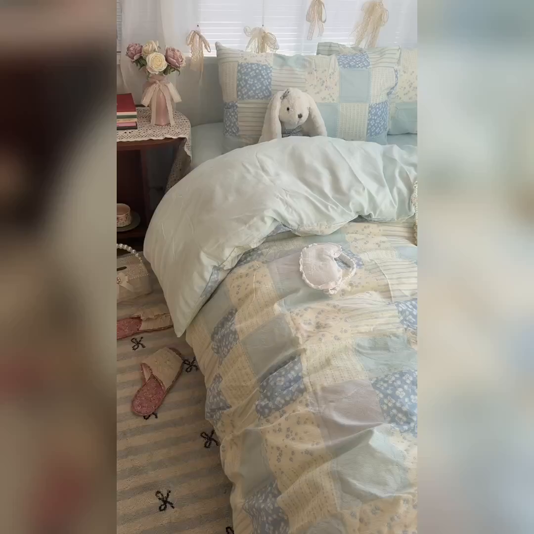 91家纺网 家纺一手货源 找家纺 原素 2026新春ins博主风双拼小碎花花卉水洗棉纱四件套 碎花蓝格