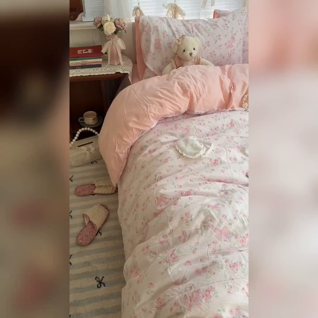 91家纺网 家纺一手货源 找家纺 原素 2026新春ins博主风双拼小碎花花卉水洗棉纱四件套 粉嫩蝴蝶结