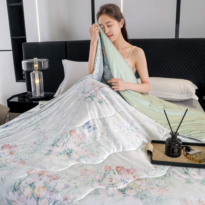 91家纺网 家纺一手货源 找家纺 亚龙工厂店 2026春夏新款直播网销爆款油光丝数码印花锦氨凉感被呱呱被夏被 晨露郁金