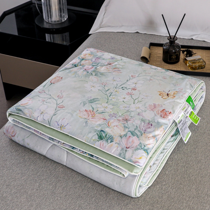 91家纺网 家纺一手货源 找家纺 亚龙工厂店 2026春夏新款直播网销爆款油光丝数码印花锦氨凉感被呱呱被夏被 晨露郁金