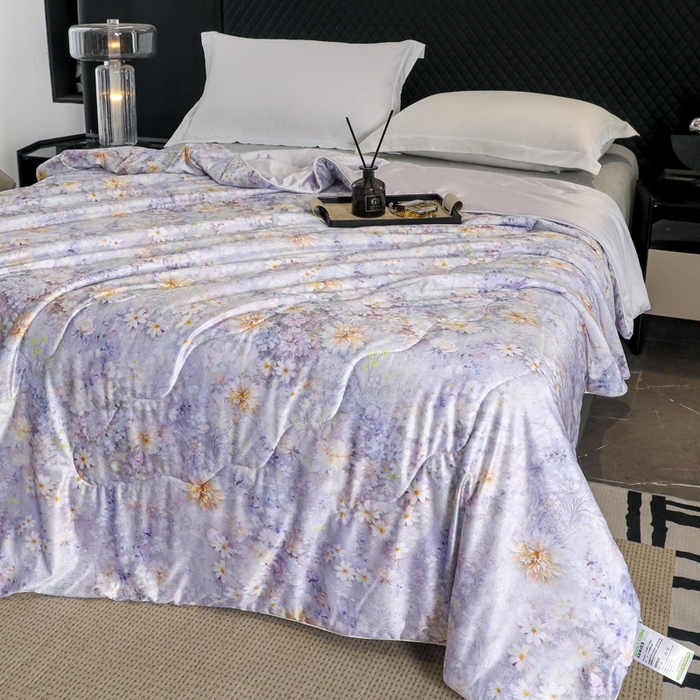 91家纺网 家纺一手货源 找家纺 亚龙工厂店 2026春夏新款直播网销爆款油光丝数码印花锦氨凉感被呱呱被夏被 茉影灰