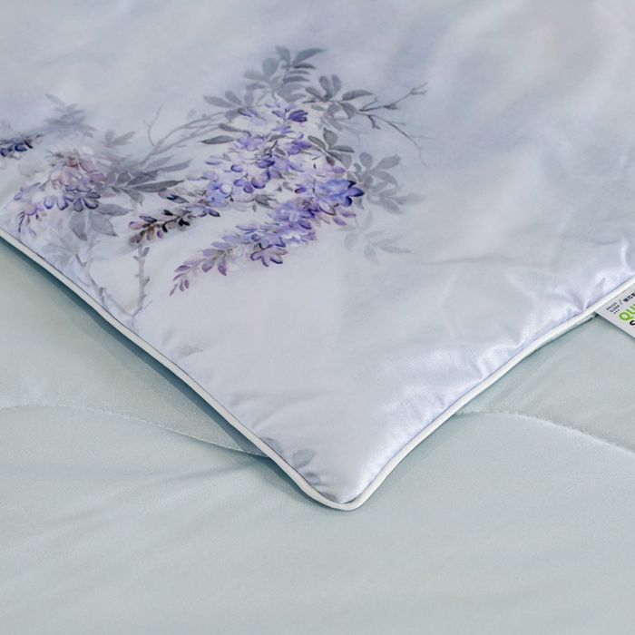 91家纺网 家纺一手货源 找家纺 亚龙工厂店 2026春夏新款直播网销爆款油光丝数码印花锦氨凉感被呱呱被夏被 星蔓兰灰