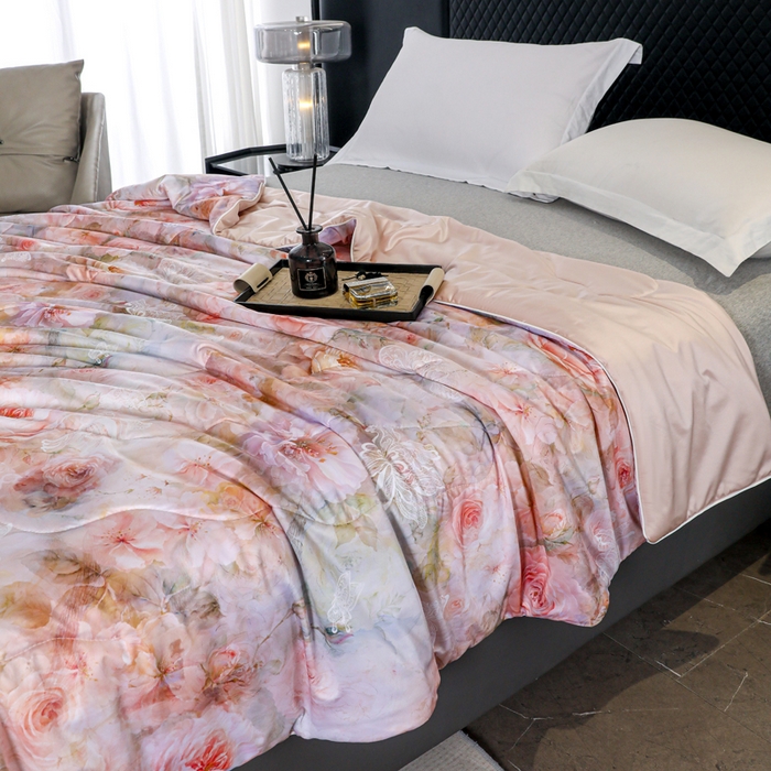 91家纺网 家纺一手货源 找家纺 亚龙工厂店 2026春夏新款直播网销爆款油光丝数码印花锦氨凉感被呱呱被夏被 伊芙紫