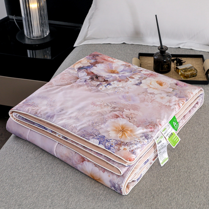 91家纺网 家纺一手货源 找家纺 亚龙工厂店 2026春夏新款直播网销爆款油光丝数码印花锦氨凉感被呱呱被夏被 伊芙紫