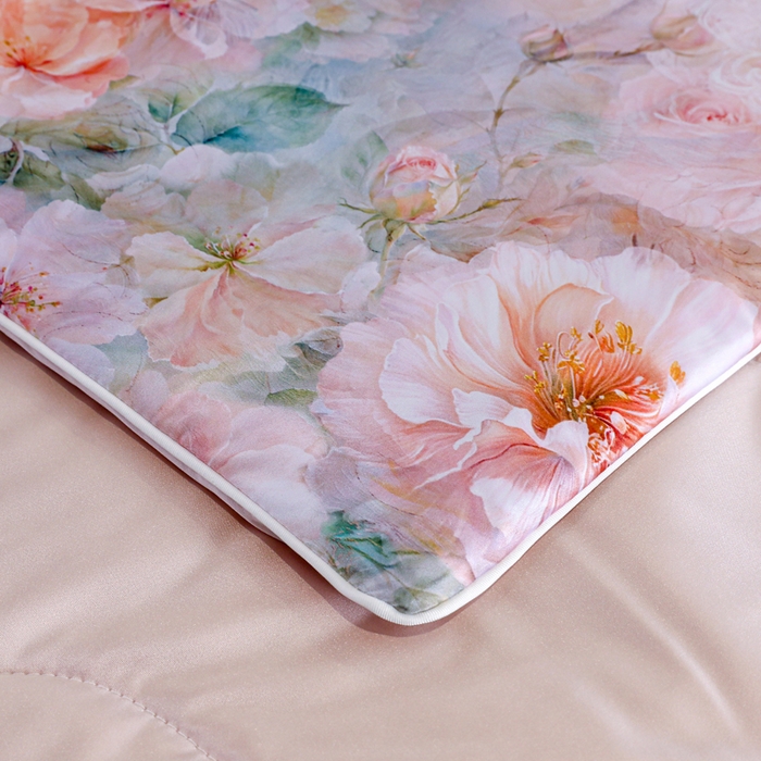 91家纺网 家纺一手货源 找家纺 亚龙工厂店 2026春夏新款直播网销爆款油光丝数码印花锦氨凉感被呱呱被夏被 月荷玉