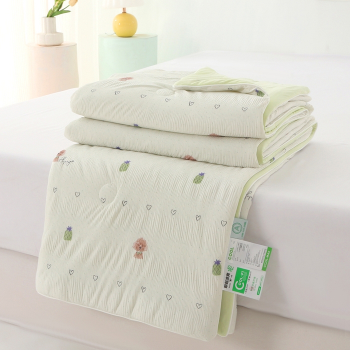 91家纺网 家纺一手货源 找家纺 亚龙工厂店 2026春夏新款网销跨境直播爆款法式小香风皱皱纱冷感被夏被 菠萝狗