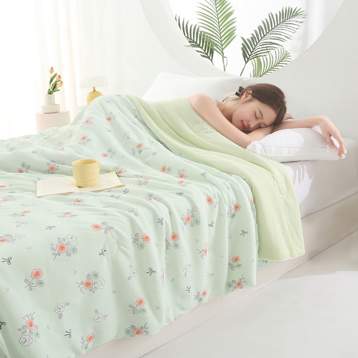 91家纺网 家纺一手货源 找家纺 亚龙工厂店 2026春夏新款网销跨境直播爆款法式小香风皱皱纱冷感被夏被 町香绿