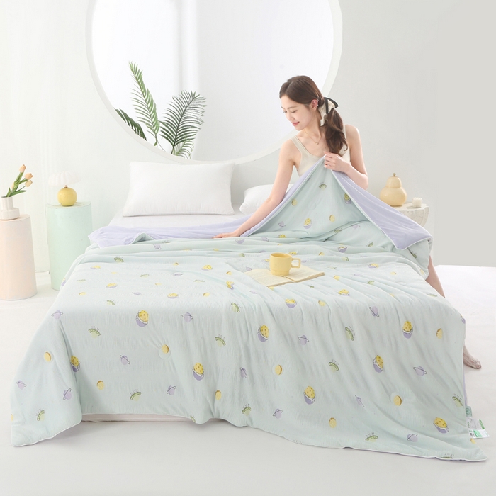 91家纺网 家纺一手货源 找家纺 亚龙工厂店 2026春夏新款网销跨境直播爆款法式小香风皱皱纱冷感被夏被 星球紫