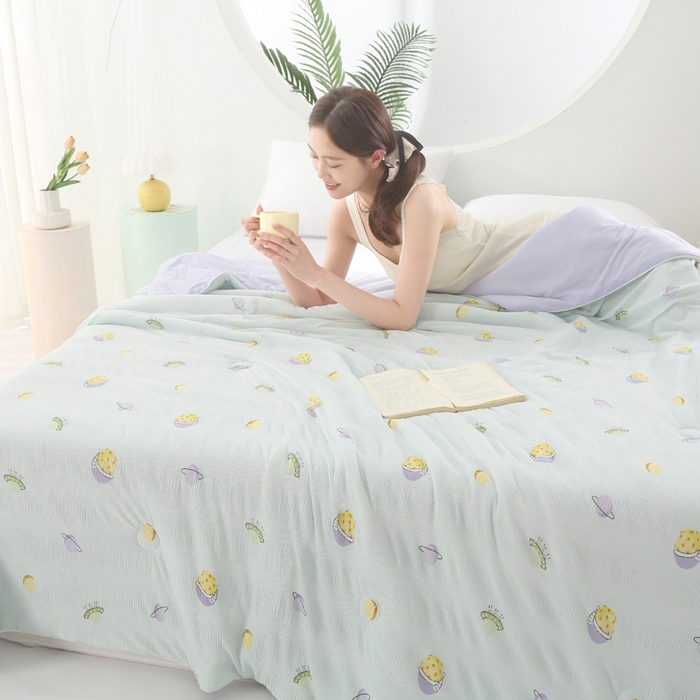 91家纺网 家纺一手货源 找家纺 亚龙工厂店 2026春夏新款网销跨境直播爆款法式小香风皱皱纱冷感被夏被 星球紫