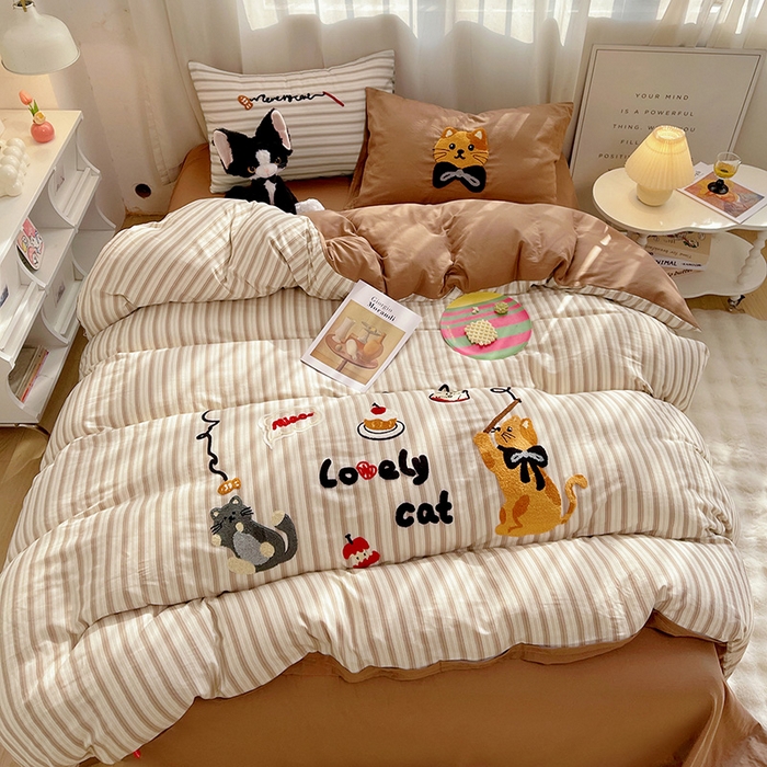 91家纺网 家纺一手货源 找家纺 （总）炫拼家纺 2026新款全棉A类双层纱卡通毛巾绣四件套-泡芙系列