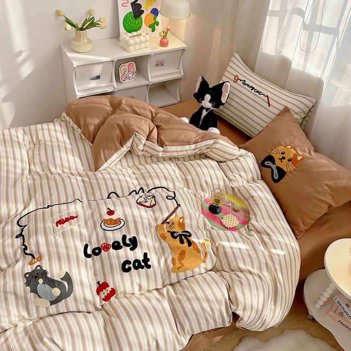 91家纺网 家纺一手货源 找家纺 （总）炫拼家纺 2026新款全棉A类双层纱卡通毛巾绣四件套-泡芙系列