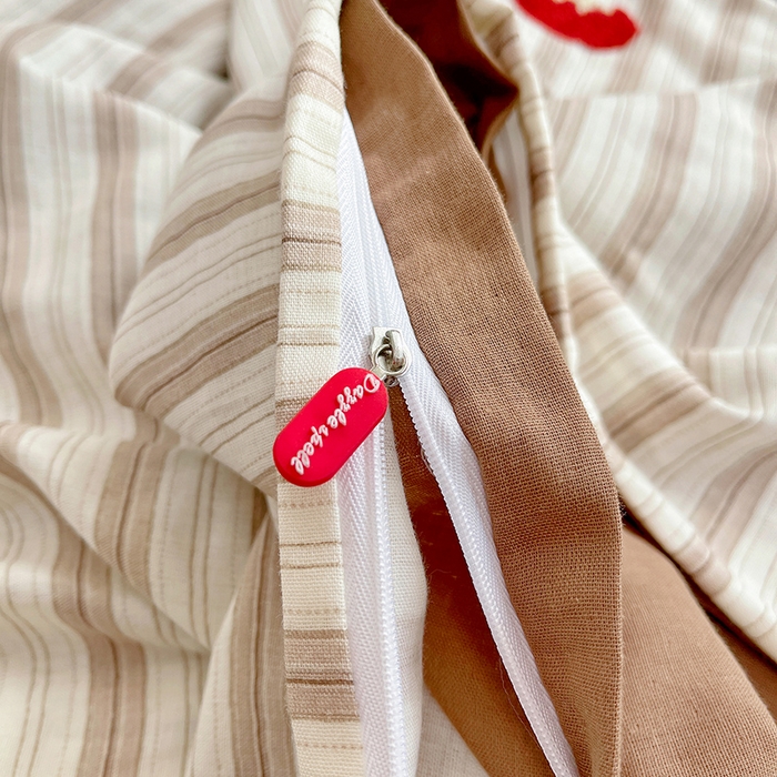 91家纺网 家纺一手货源 找家纺 （总）炫拼家纺 2026新款全棉A类双层纱卡通毛巾绣四件套-泡芙系列