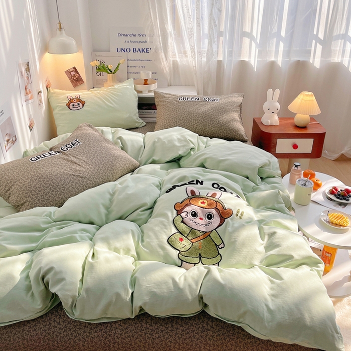 91家纺网 家纺一手货源 找家纺 （总）炫拼家纺 2026新款全棉A类双层纱卡通毛巾绣四件套-泡芙系列