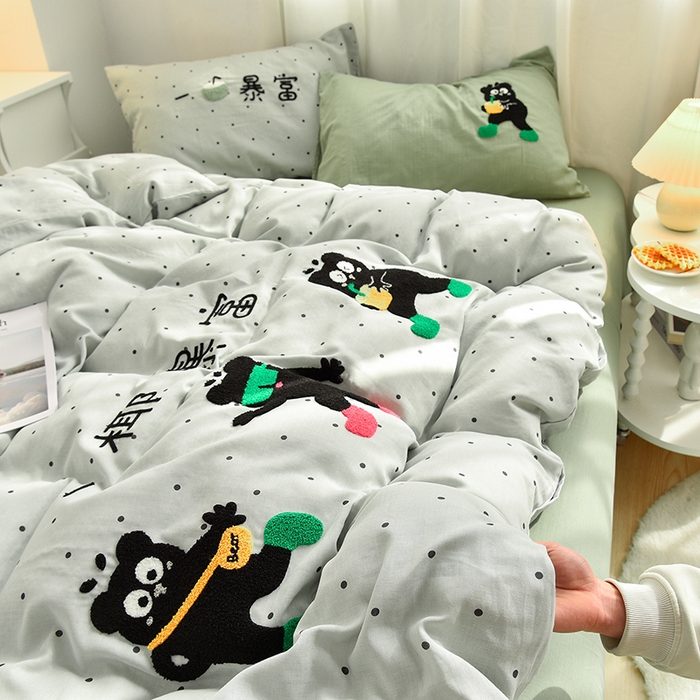 91家纺网 家纺一手货源 找家纺 炫拼家纺 2026新款全棉A类双层纱卡通毛巾绣四件套-泡芙系列 泡芙-椰暴富