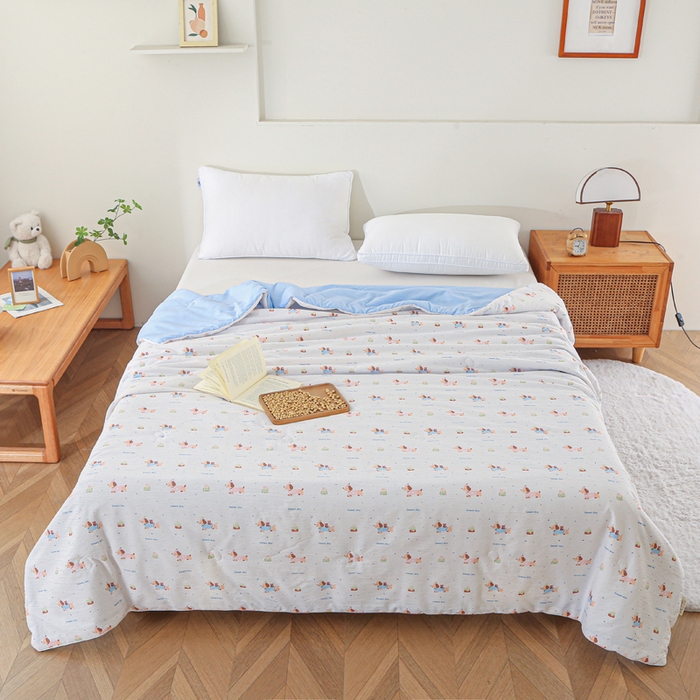 91家纺网 家纺一手货源 找家纺 亚龙工厂店 2026春夏新款爆款法式小香风皱皱纱木棉大豆被夏被 狗狗派对