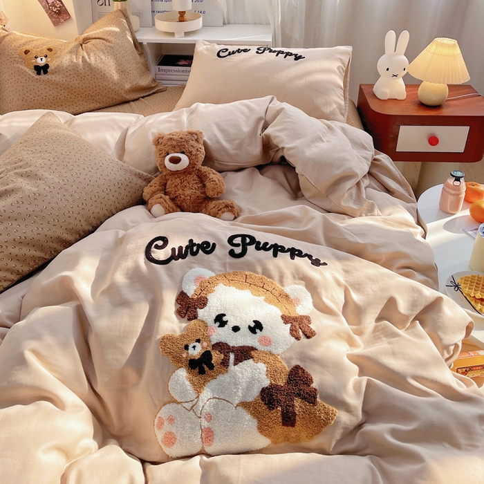 91家纺网 家纺一手货源 找家纺 炫拼家纺 2026新款全棉A类双层纱卡通毛巾绣四件套-泡芙系列 泡芙-哈尼熊