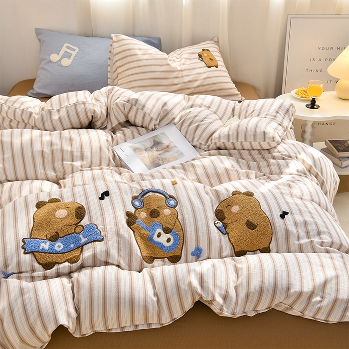 91家纺网 家纺一手货源 找家纺 炫拼家纺 2026新款全棉A类双层纱卡通毛巾绣四件套-泡芙系列 泡芙-卡皮派对