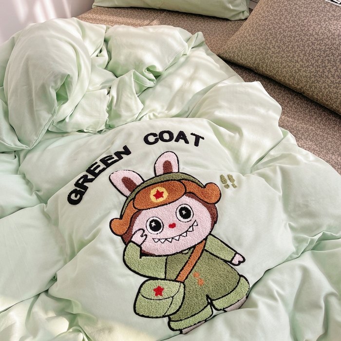 91家纺网 家纺一手货源 找家纺 炫拼家纺 2026新款全棉A类双层纱卡通毛巾绣四件套-泡芙系列 泡芙-红军兔