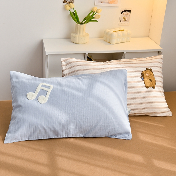 91家纺网 家纺一手货源 找家纺 炫拼家纺 2026新款全棉A类双层纱卡通毛巾绣四件套-泡芙系列 泡芙-卡皮派对