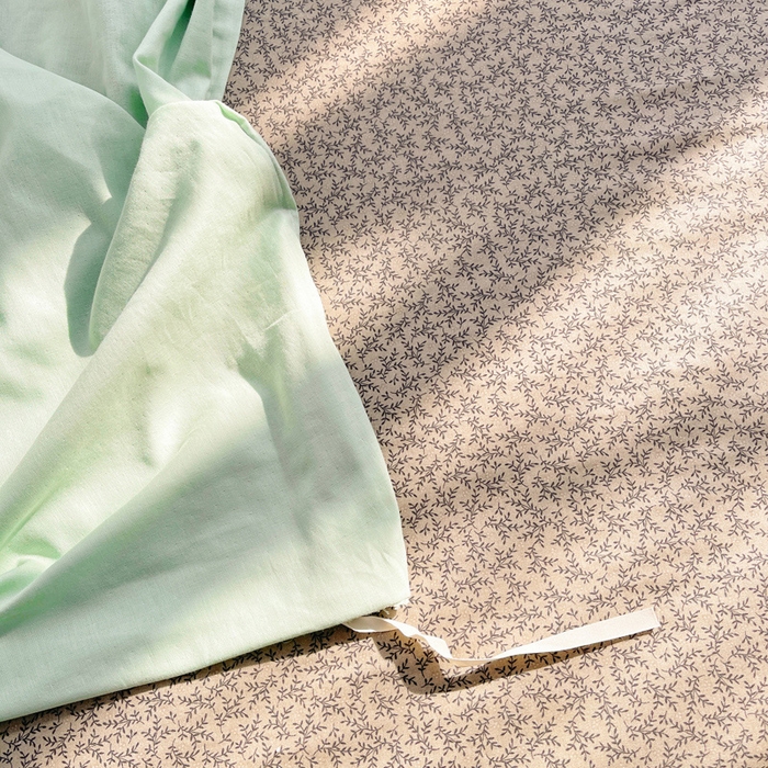 91家纺网 家纺一手货源 找家纺 炫拼家纺 2026新款全棉A类双层纱卡通毛巾绣四件套-泡芙系列 泡芙-红军兔