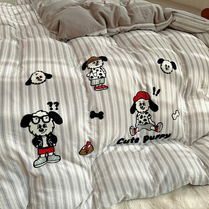 91家纺网 家纺一手货源 找家纺 炫拼家纺 2026新款全棉A类双层纱卡通毛巾绣四件套-泡芙系列 泡芙-小狗