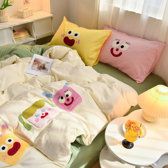 91家纺网 家纺一手货源 找家纺 炫拼家纺 2026新款全棉A类双层纱卡通毛巾绣四件套-泡芙系列 泡芙-女孩派对