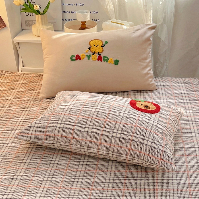 91家纺网 家纺一手货源 找家纺 炫拼家纺 2026新款全棉A类双层纱卡通毛巾绣四件套-泡芙系列 泡芙-汉堡卡皮