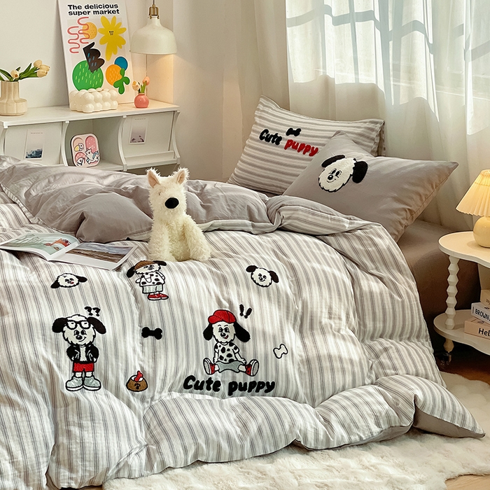 91家纺网 家纺一手货源 找家纺 炫拼家纺 2026新款全棉A类双层纱卡通毛巾绣四件套-泡芙系列 泡芙-小狗