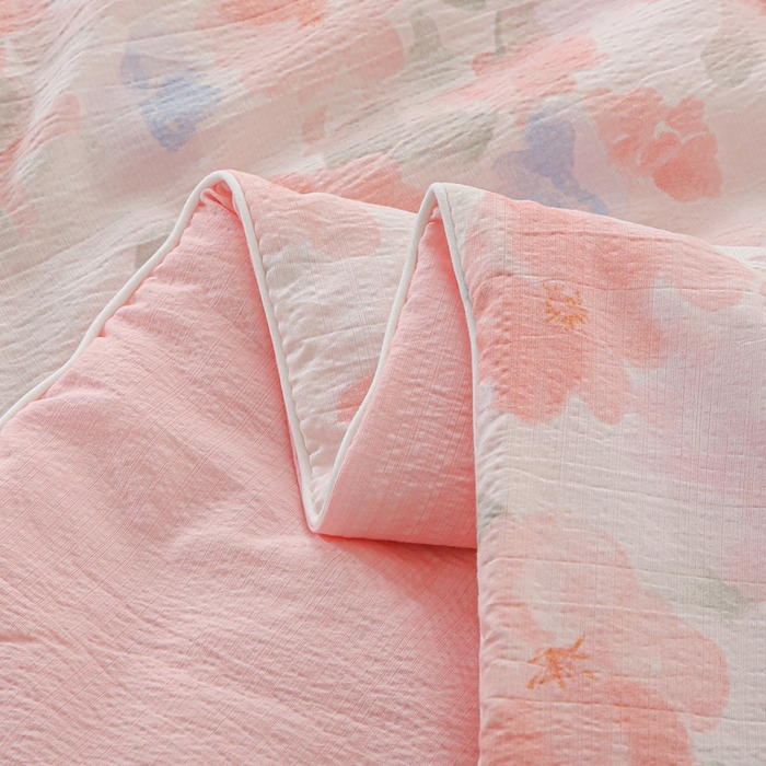 91家纺网 家纺一手货源 找家纺 亚龙工厂店 2026春夏新款爆款法式小香风皱皱纱木棉大豆被夏被 十里桃花