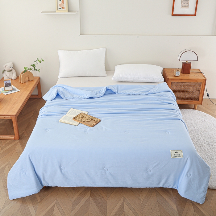 91家纺网 家纺一手货源 找家纺 亚龙工厂店 2026春夏新款爆款法式小香风皱皱纱木棉大豆被夏被 天蓝色