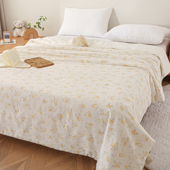 91家纺网 家纺一手货源 找家纺 亚龙工厂店 2026春夏新款爆款法式小香风皱皱纱木棉大豆被夏被 夏天