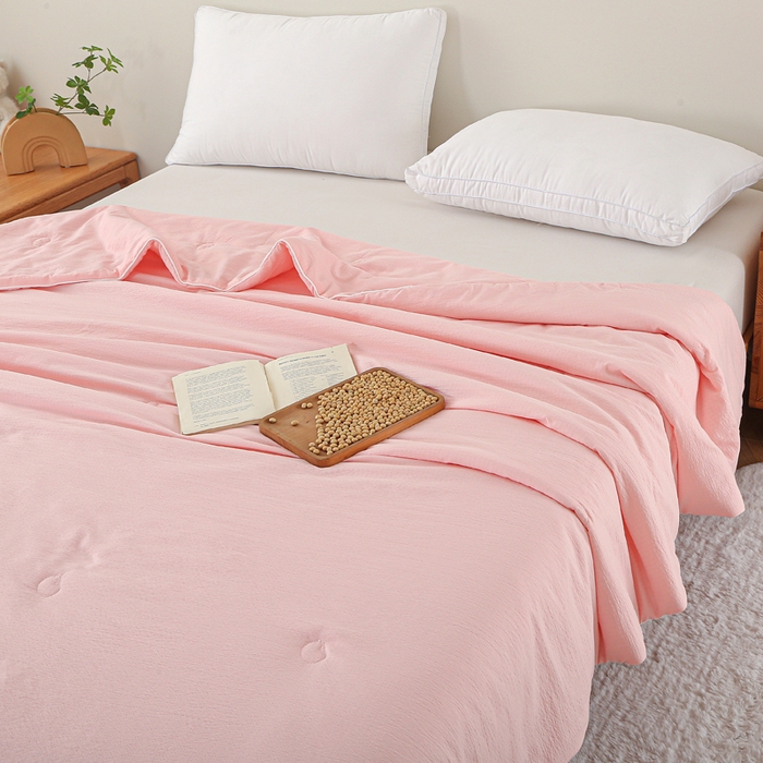 91家纺网 家纺一手货源 找家纺 亚龙工厂店 2026春夏新款爆款法式小香风皱皱纱木棉大豆被夏被 玉色