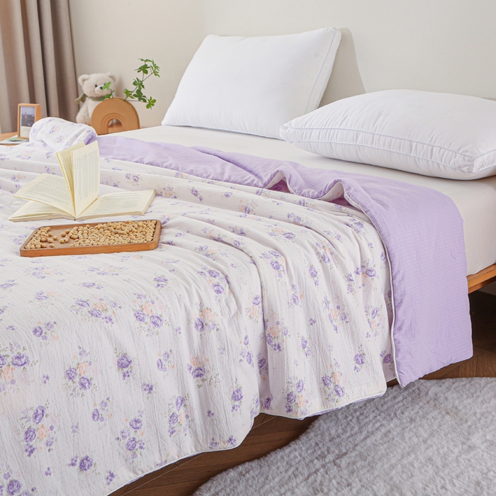 91家纺网 家纺一手货源 找家纺 亚龙工厂店 2026春夏新款爆款法式小香风皱皱纱木棉大豆被夏被 紫萱